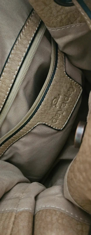 Bolso en color beige de dayaday