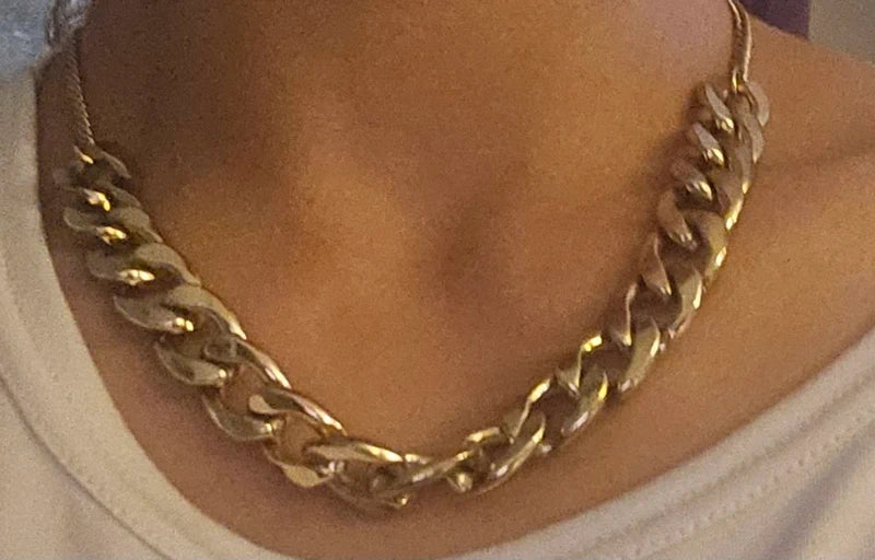 Collar dorado cadena gruesa