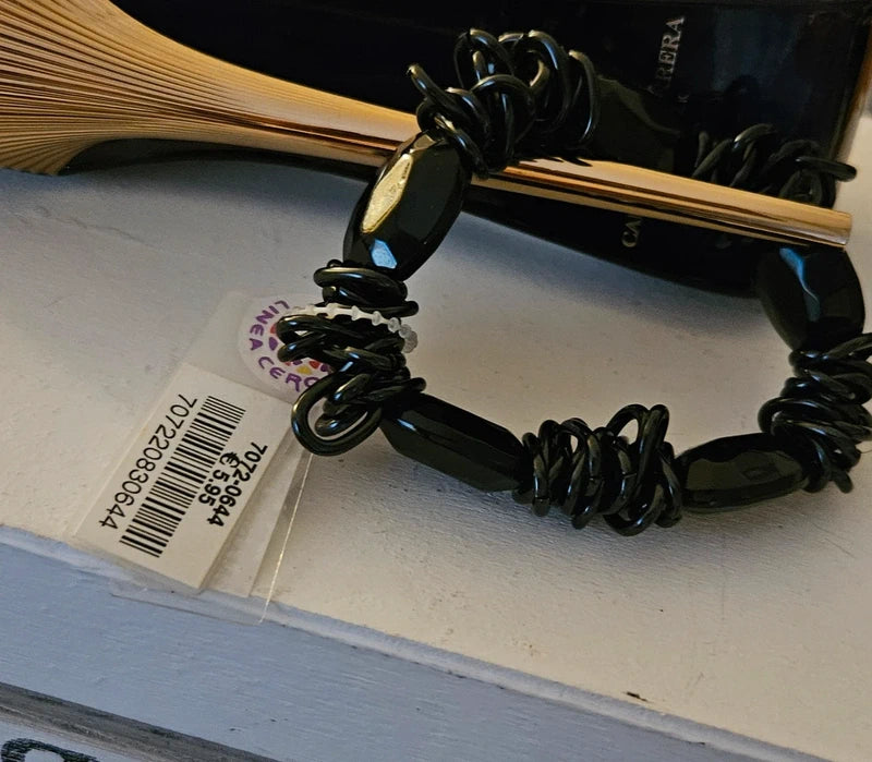 Pulsera negra elegante