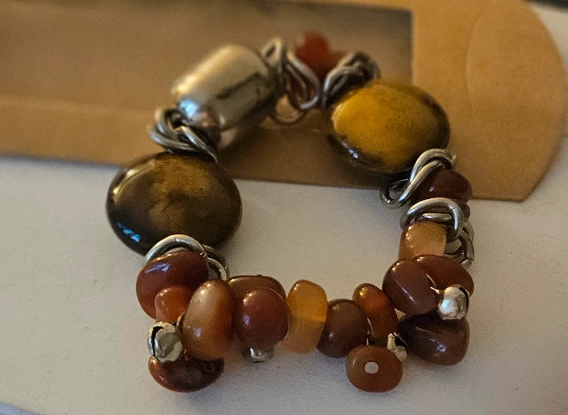 Pulsera boho marrón-dorada