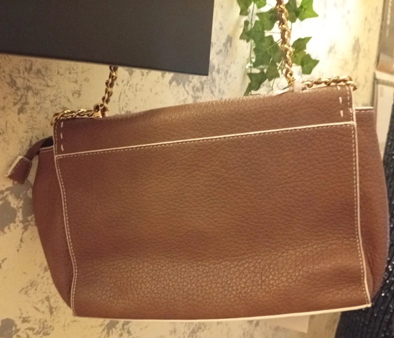 Bolso Marrón Cadena Dorada