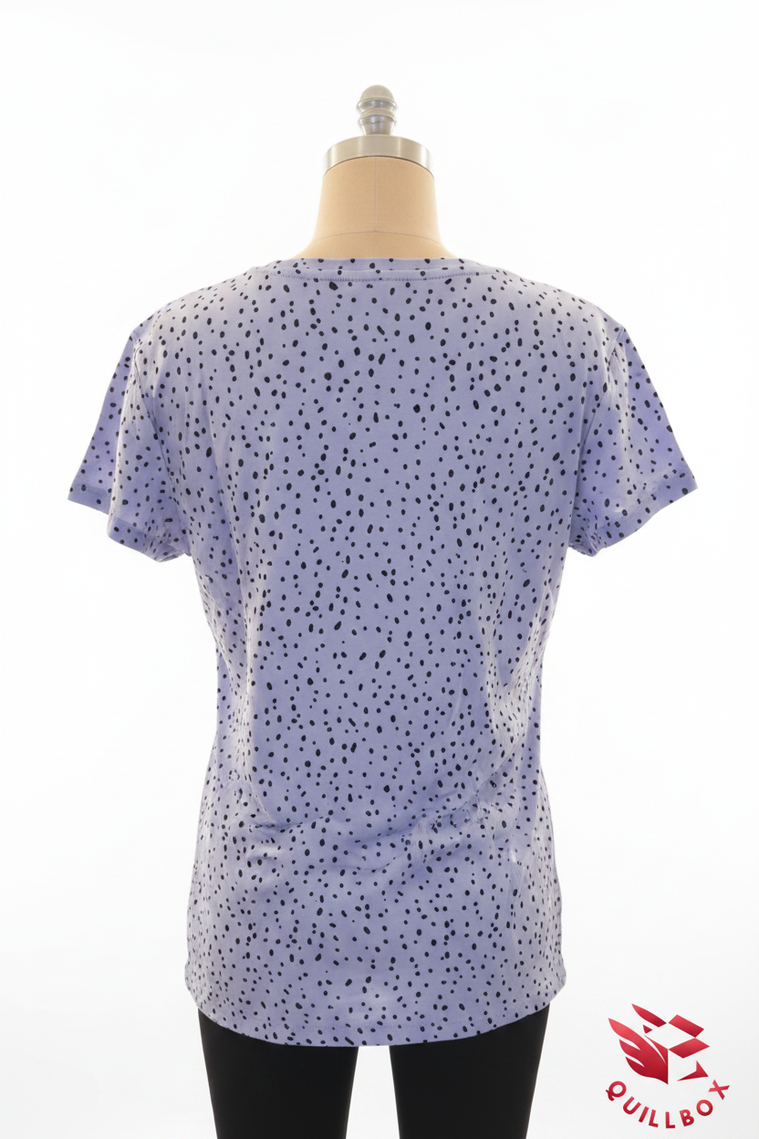 Short-sleeved polka dot T-shirt