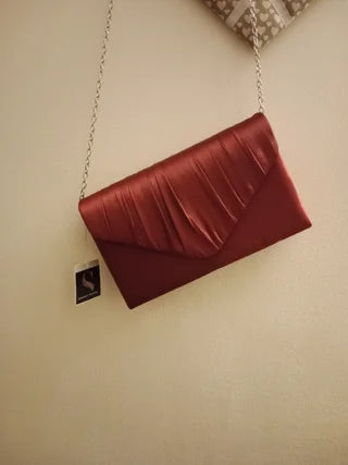 Bolso clutch de noche raso rojo burdeos