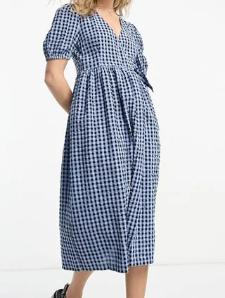 Vestido midi a cuadros manga corta asos