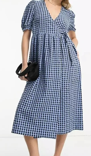 Vestido midi a cuadros manga corta asos
