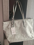 Bolso de ante en color gris Elisa blanca