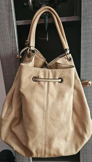Bolso en color beige  de dayaday
