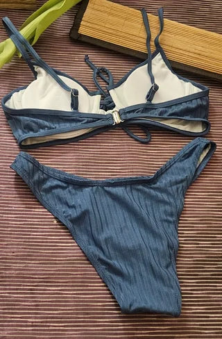 Bikini azul acanalado