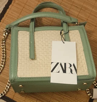 Mini bolso Zara verde y beige