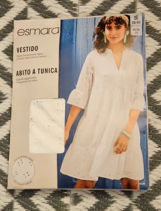 Vestido bordado calado
