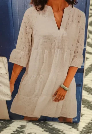 Vestido bordado calado