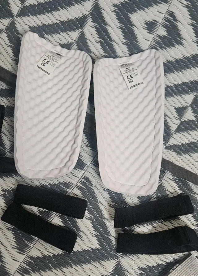 Nike Mercurial Shin Guards Size XL