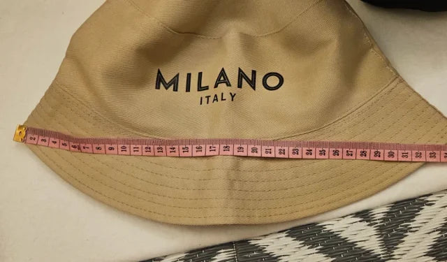 Fisherman Hat. Beige/Black 1 x €5 2 x €8