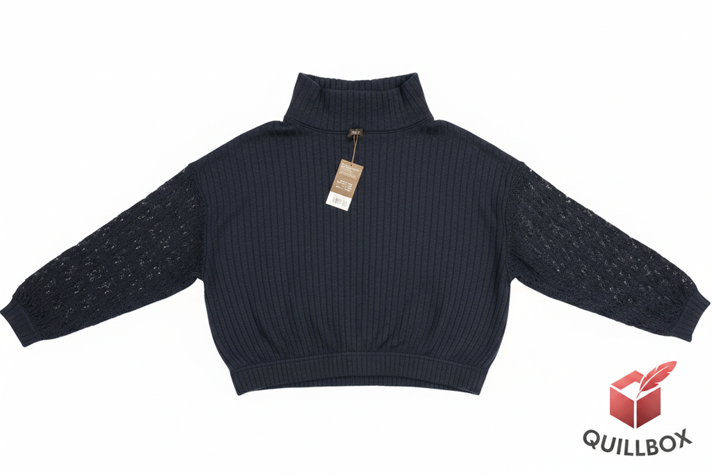 Jersey cropped acanalado negro - vista frontal cercana textura mangas