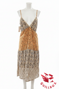 Vestido midi boho étnico ocre crema - vista frontal escote V encaje dos capas